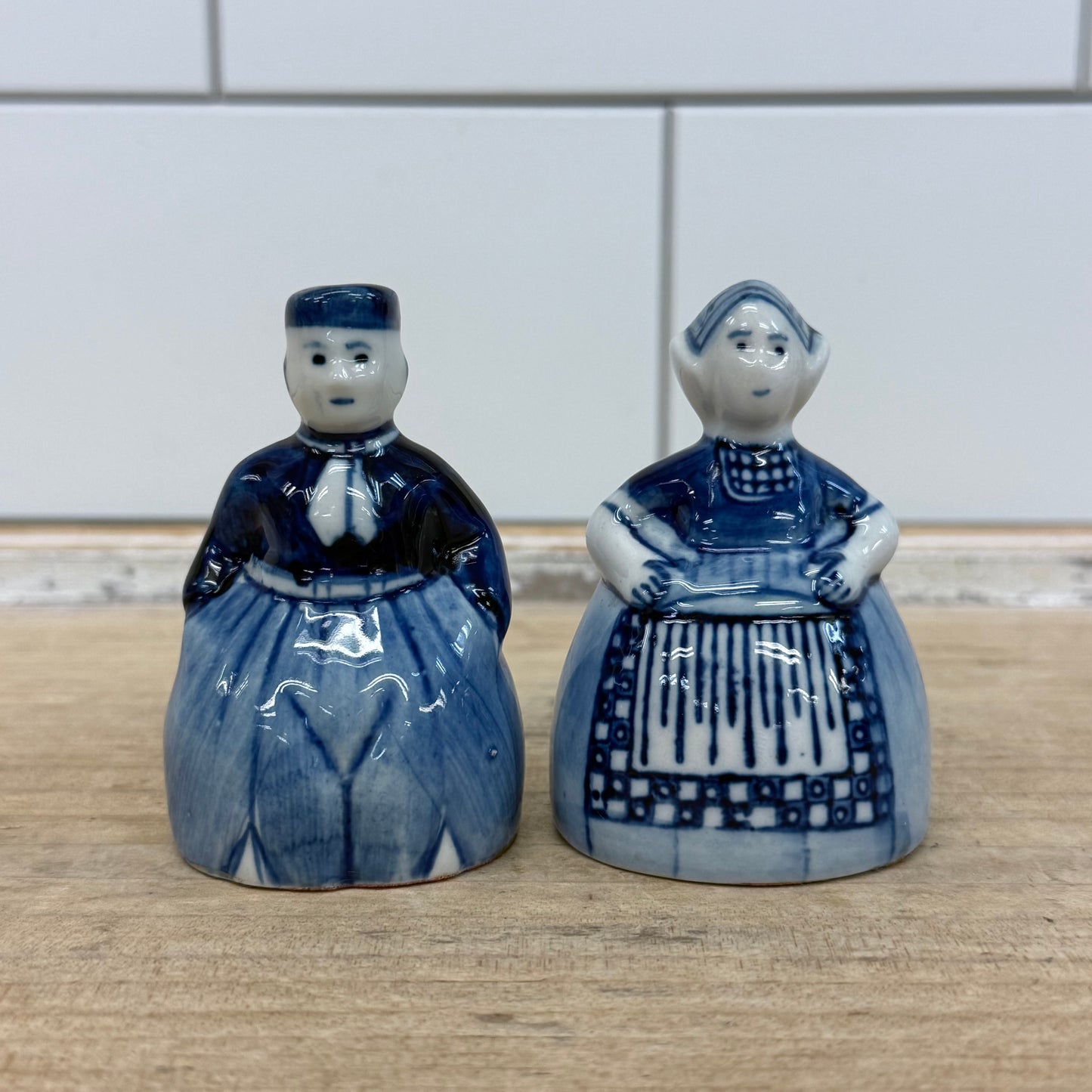 DBL Delft Blue Dutch Couple Salt Pepper Shakers Vintage