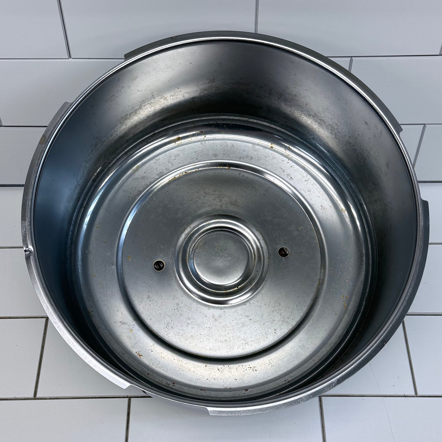 Everedy Chrome Locking Lid Cake Carrier Vintage Metal Dome