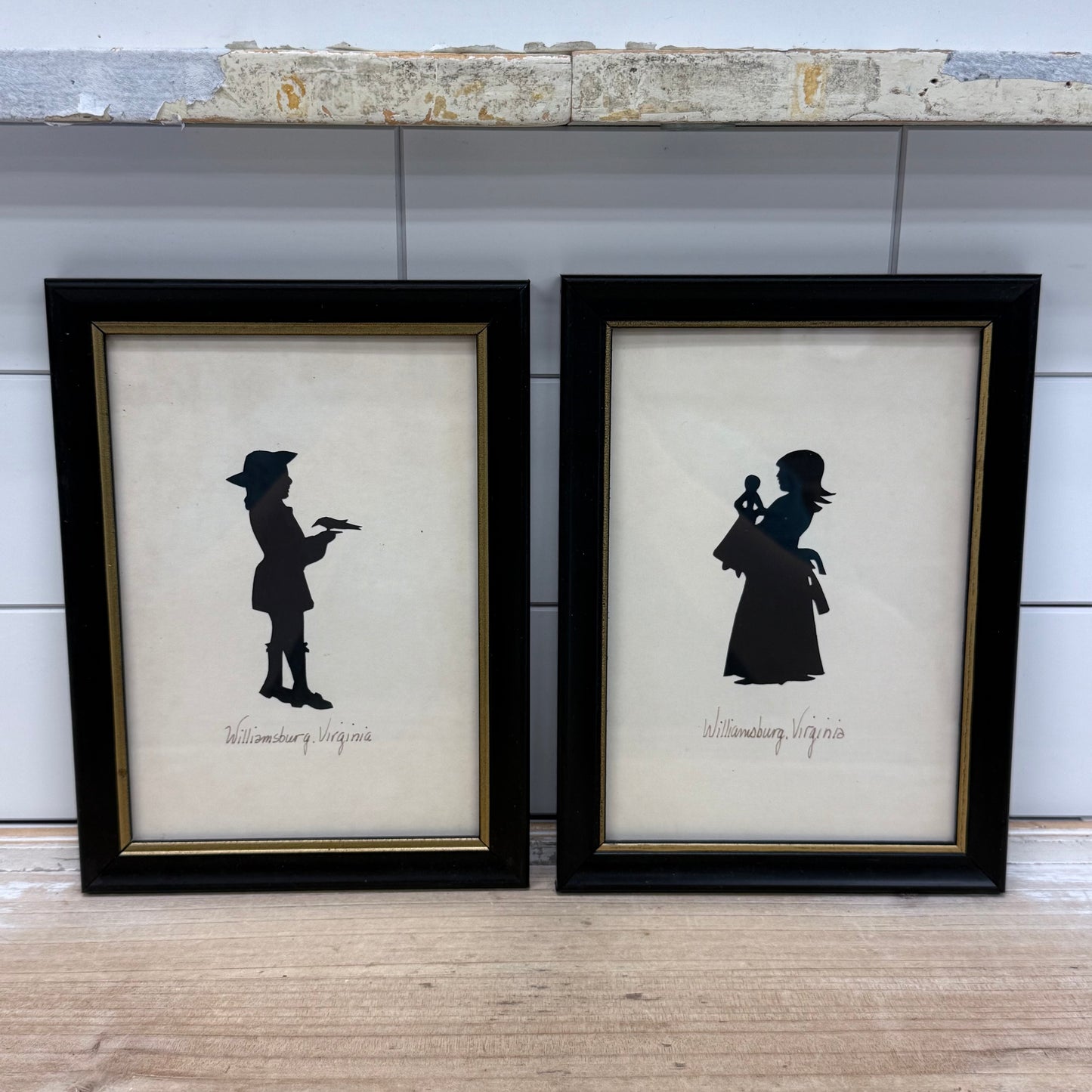 Vintage Williamsburg Virginia Silhouette Art Boy Girl Set