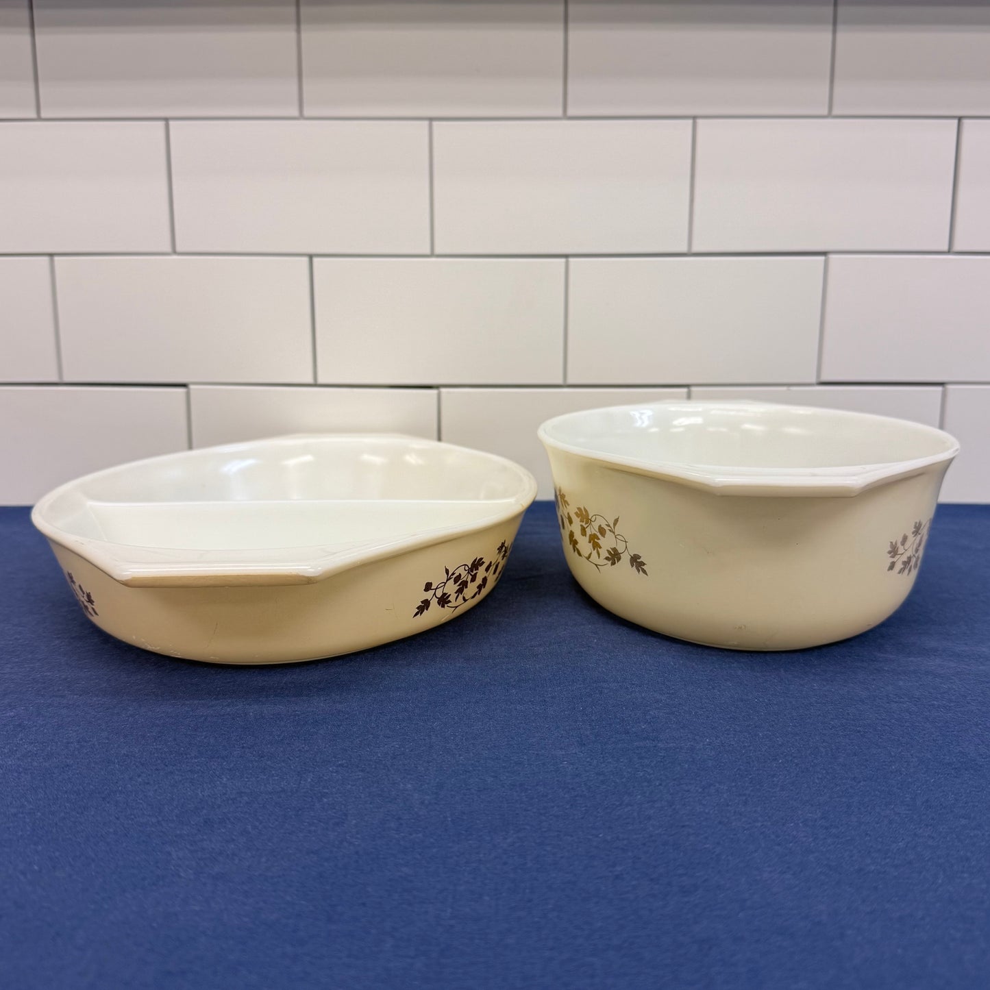 Pyrex Golden Acorn Casserole Set 043 Divided 1.5 Qt Vintage Bakeware