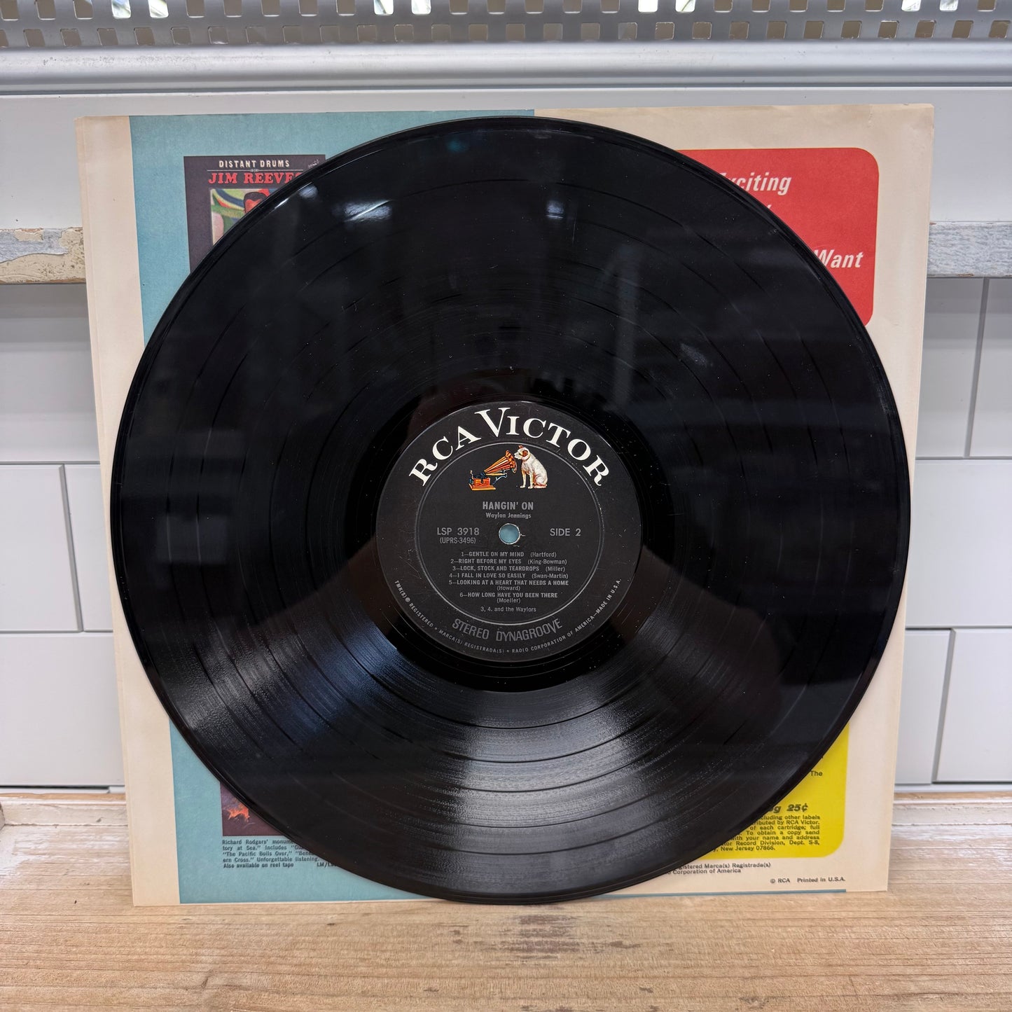 Waylon Jennings Hangin’ On Vinyl Record 1968 #LSP-3918