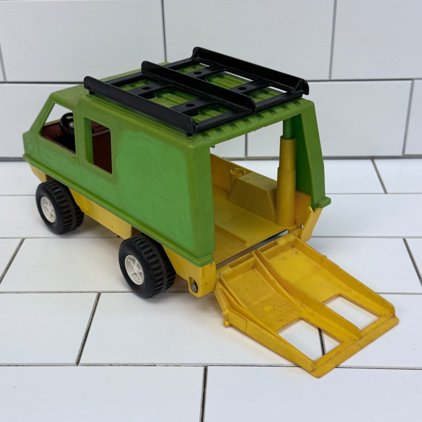 1978 Fisher Price Little People Nursery School Lot