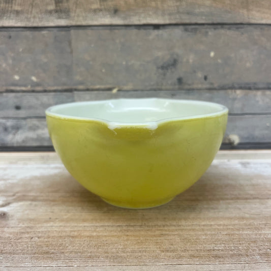 Pyrex Lemon Yellow Cinderella Mixing Bowl 1.5 Pint #441