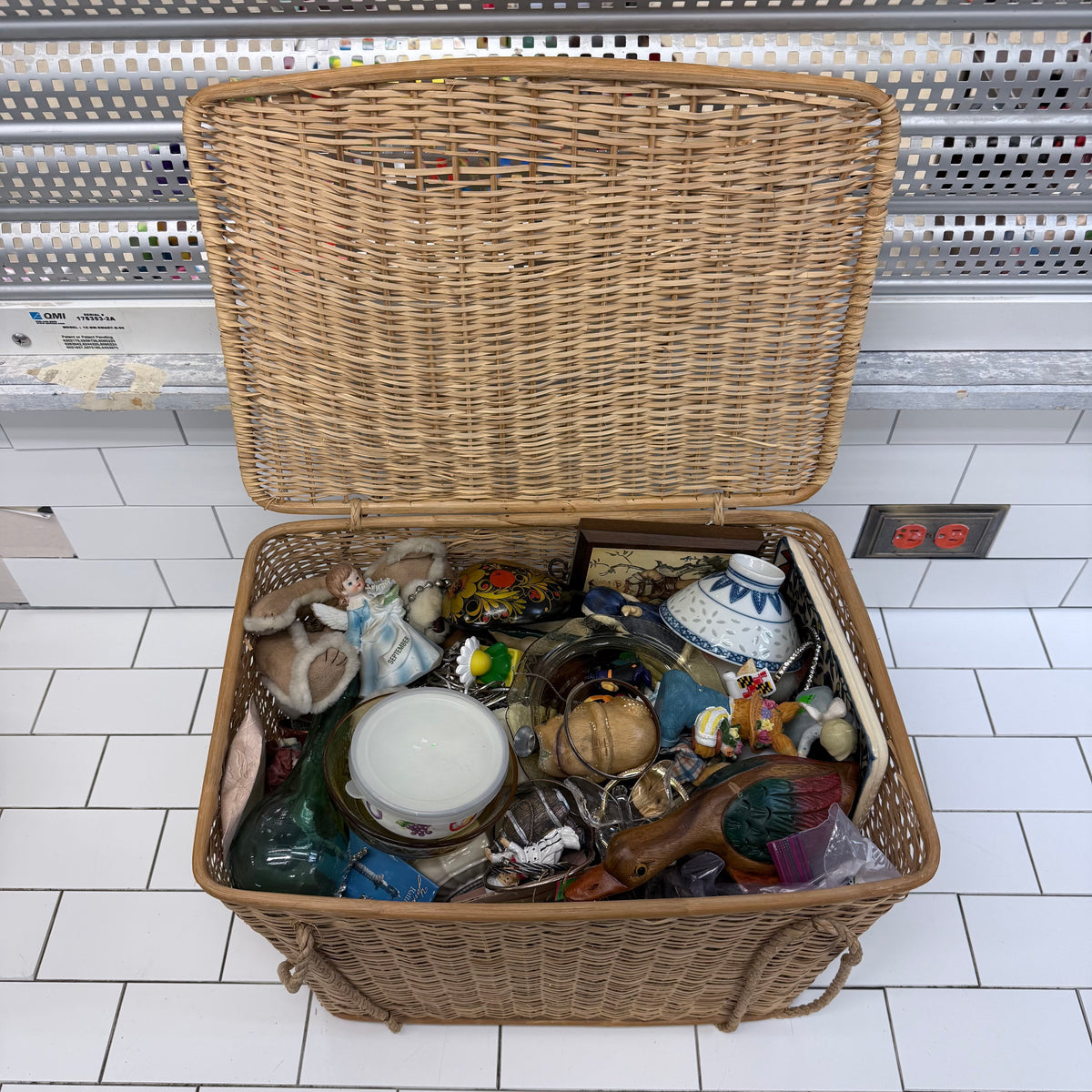 Estate Mystery Basket Vintage 28 Lbs