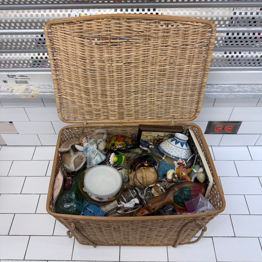 Estate Mystery Basket Vintage 28 Lbs