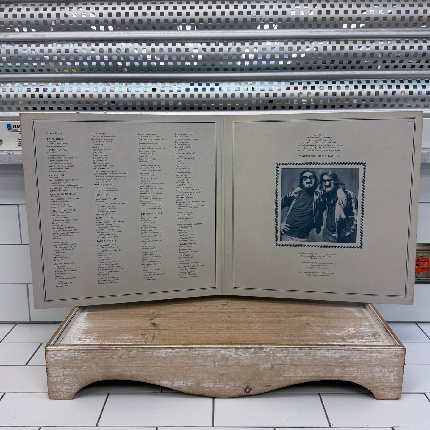 Dan Fogelberg Tim Weisberg Twin Sons Vinyl LP 1978 #JE35339