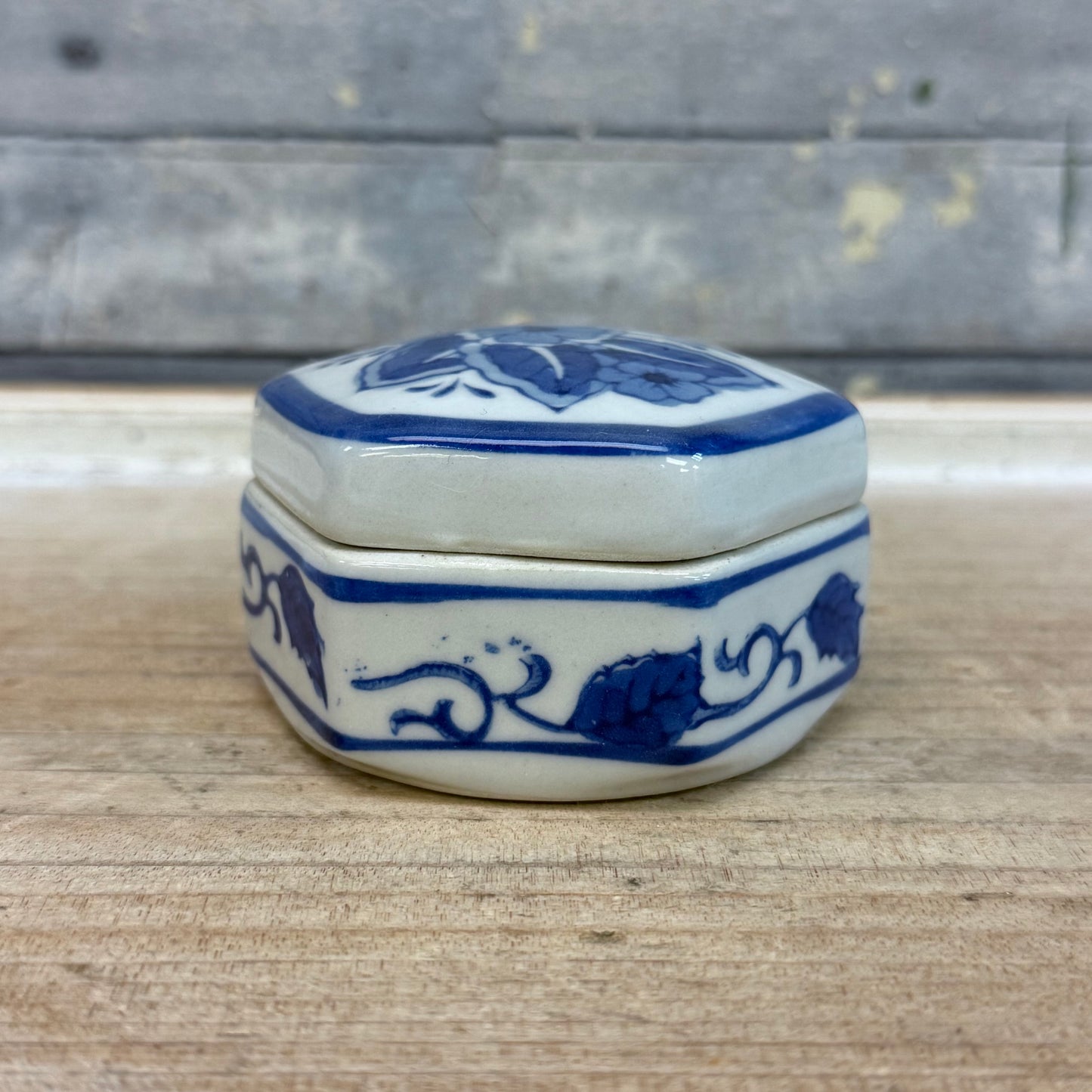 Annie’s Treasures Chinoiserie Porcelain Trinket Box