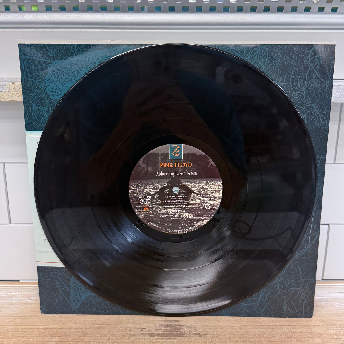 Pink Floyd A Momentary Lapse of Reason Vinyl, 1987 – Columbia OC 40599