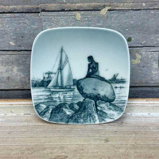 Bing & Grondahl Langelinie Porcelain Wall Plate