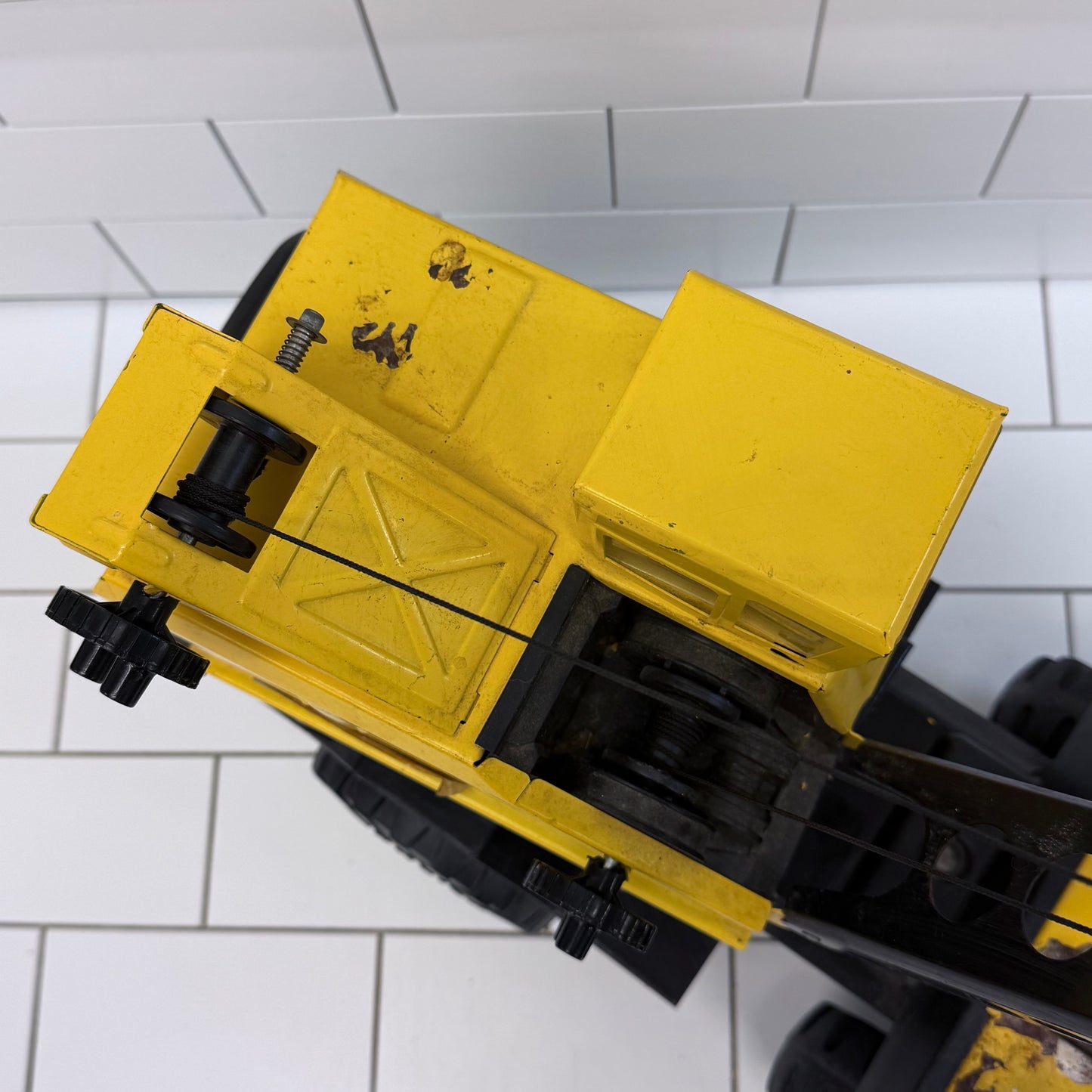 Tonka Turbo Diesel XMB-975 Clam Bucket Crane