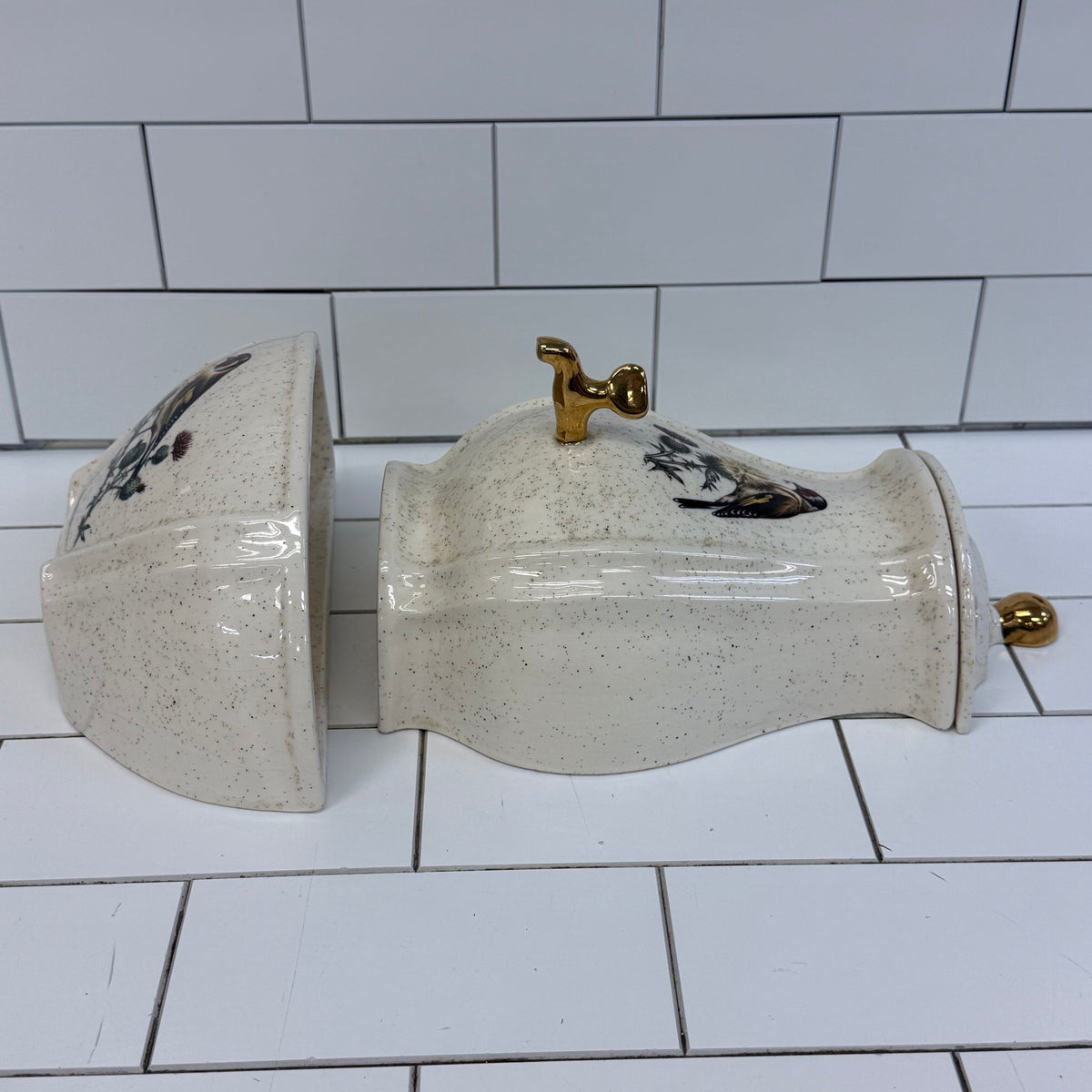 Decorative Lavabo Wall Fountain Vintage Signed 1981