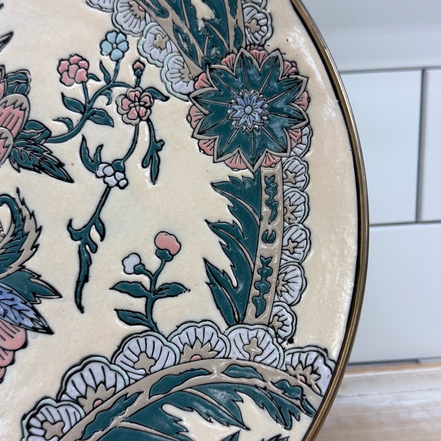 Chinoiserie Embossed Floral Plate Decorative Dish