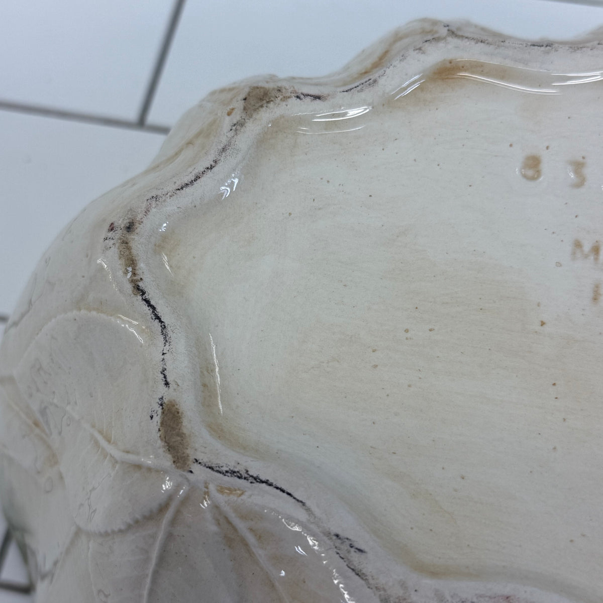 Vietri Foglia Leonardo Majolica Lemon Leaf Bowl