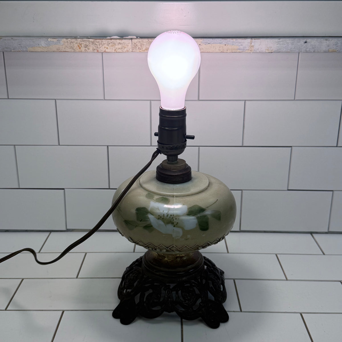 Victorian Style Floral Ceramic Table Lamp Ornate Metal Base