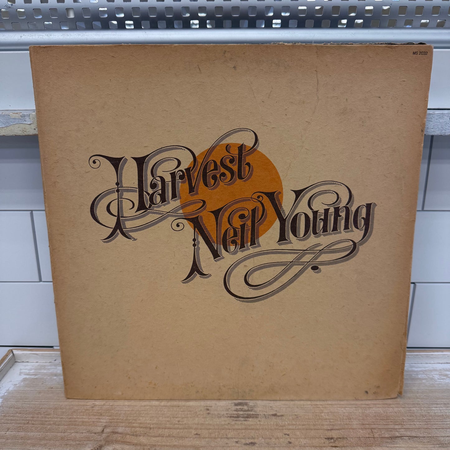 Neil Young Harvest Vinyl Record LP w/ Lyric Book 1972 #MS2032