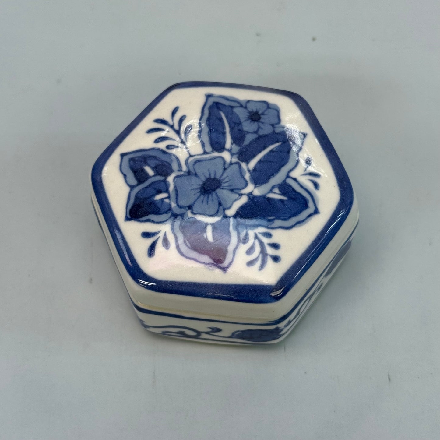 Annie’s Treasures Chinoiserie Porcelain Trinket Box