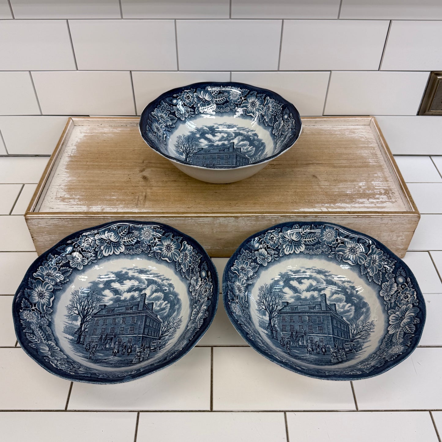Liberty Blue Fraunces Tavern Serving Bowls Set of 3 Ironstone