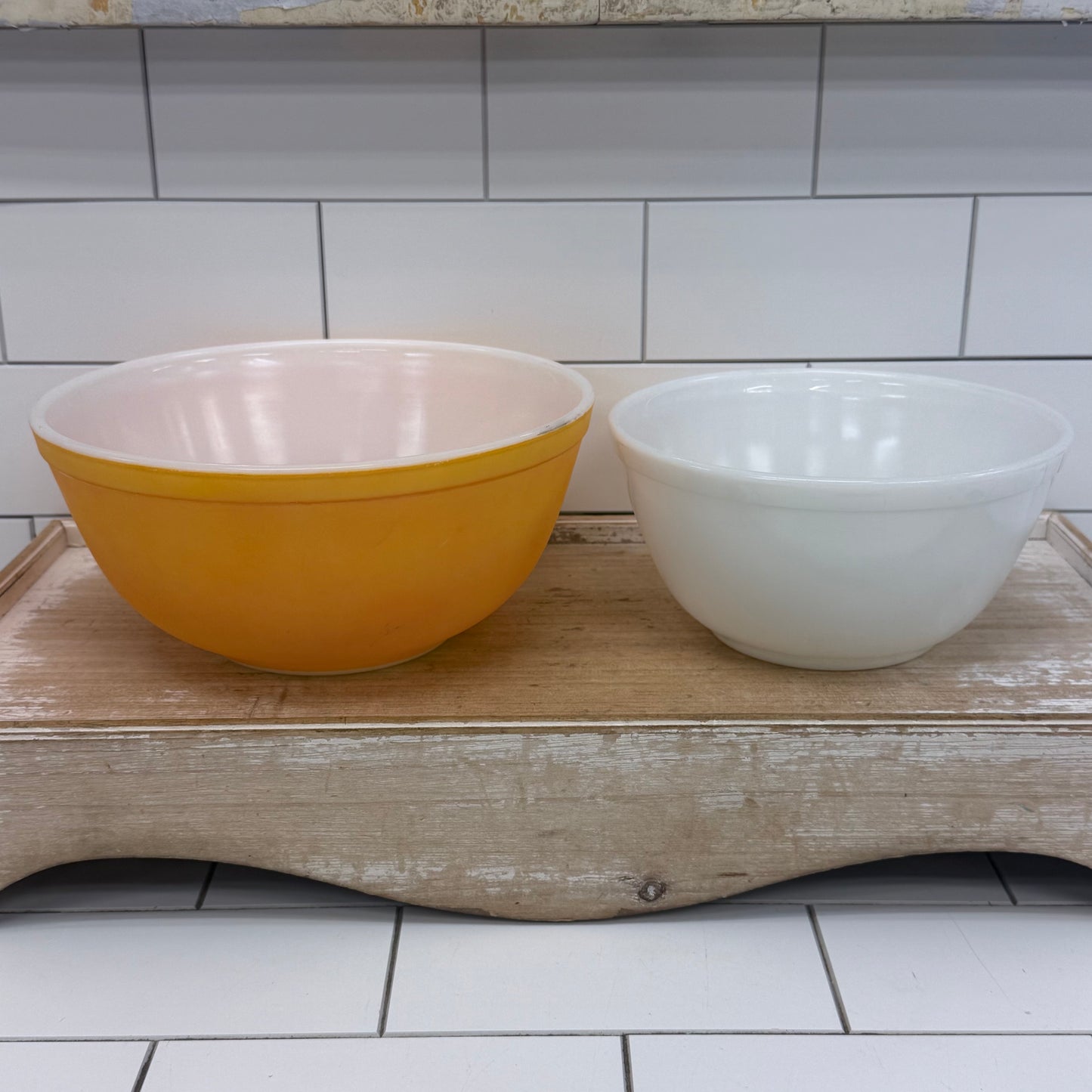 Pyrex Old Orchard Casseroles & Mixing Bowls Lot of 4 Vintage 1970s