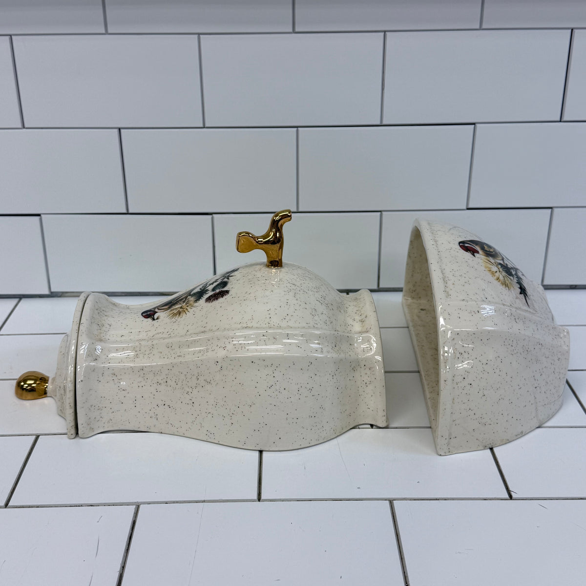 Decorative Lavabo Wall Fountain Vintage Signed 1981