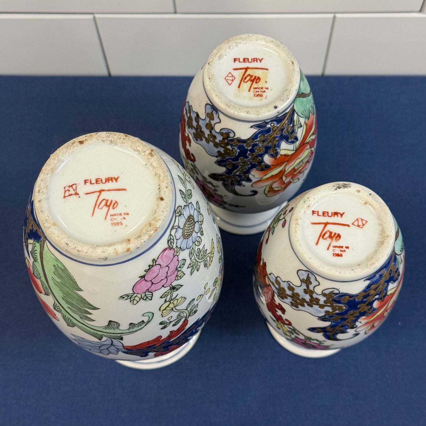 Fleury by Toyo Tobacco Leaf Style Porcelain Vases Set of 3 1988