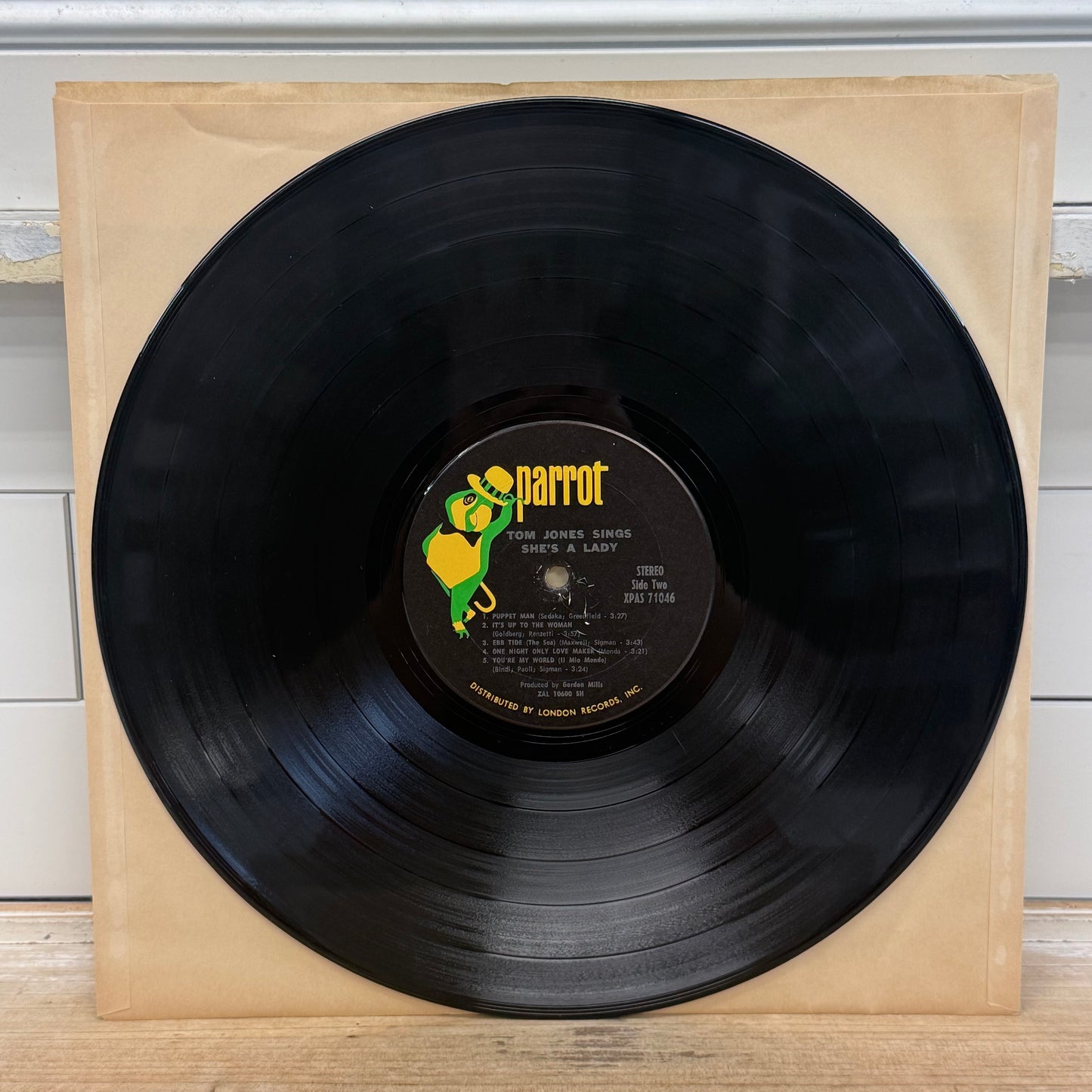 Tom Jones Sings She’s a Lady Vinyl Record 1971 #XPAS 71046