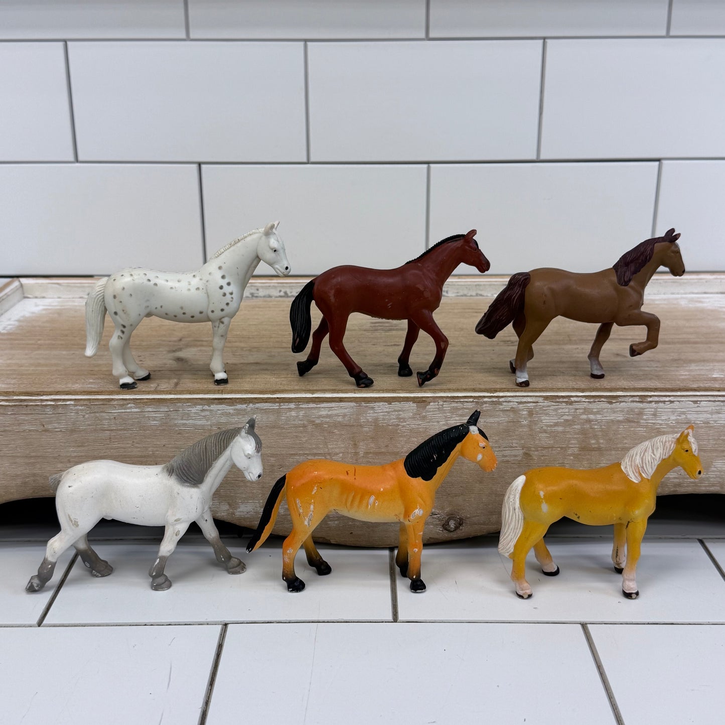 Funrise Toy Horse Figurines with Wooden Stable Set of 7 1988