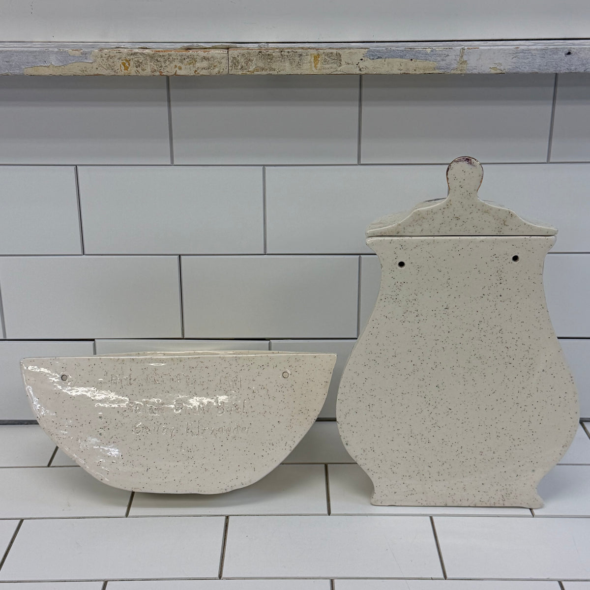 Decorative Lavabo Wall Fountain Vintage Signed 1981