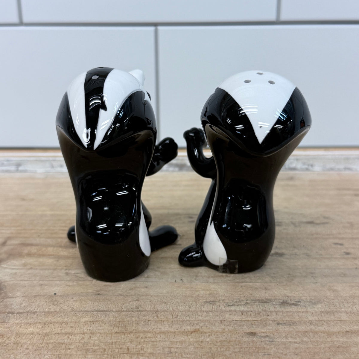 Pepe Le Pew Penelope Salt Pepper Shakers Warner Bros 1997