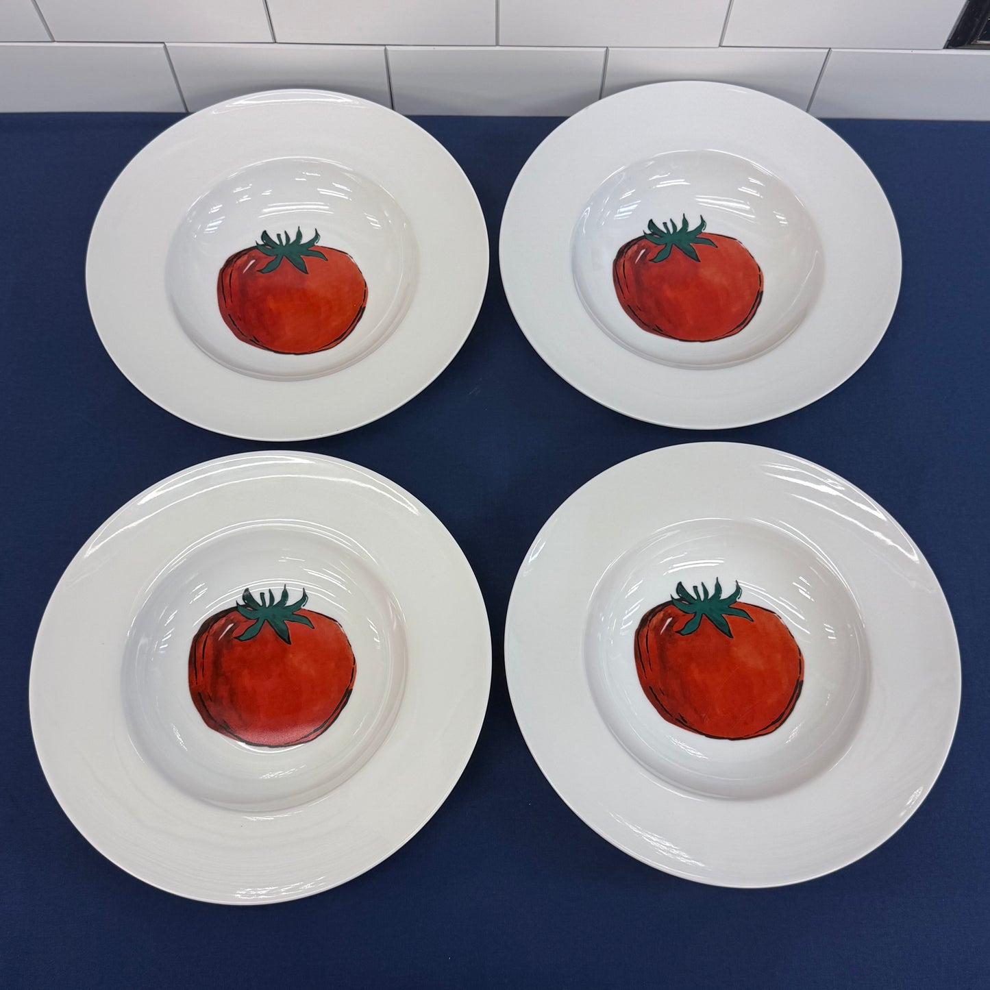 Crate & Barrel Tomato Pasta Bowls Set of 4 Ceramic Dinnerware