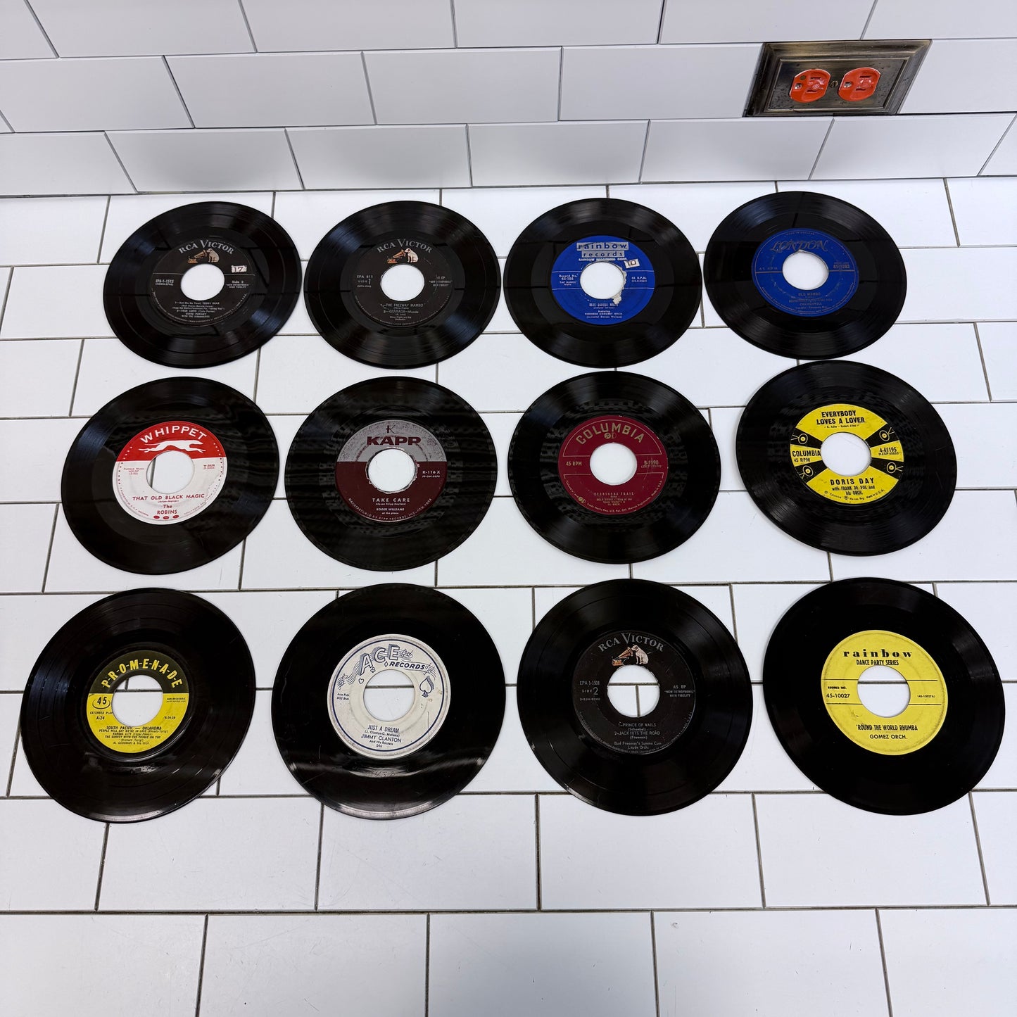 Amfile Case 45 Record Lot of 48