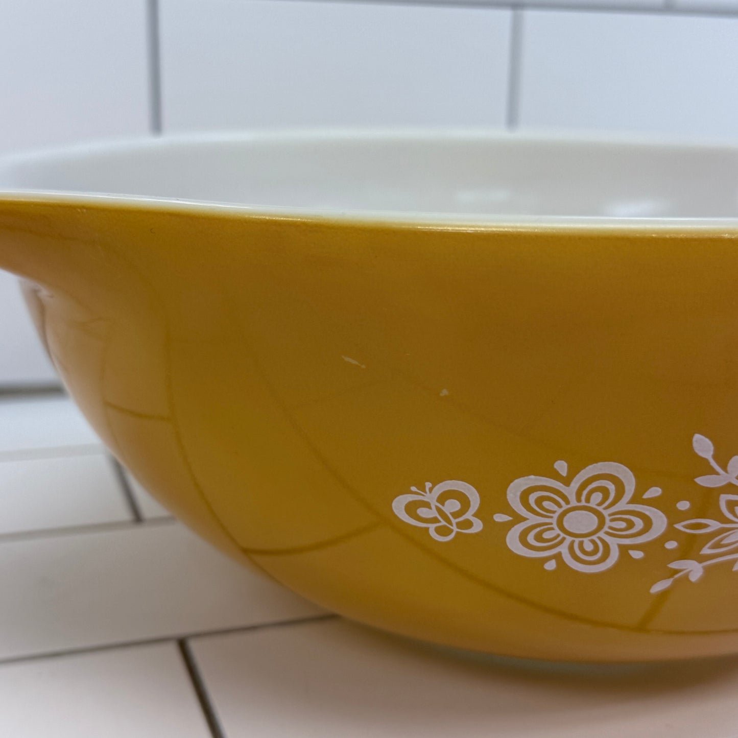 Pyrex Butterfly Gold #444 Cinderella 4 Qt Mixing Bowl 1972 USA