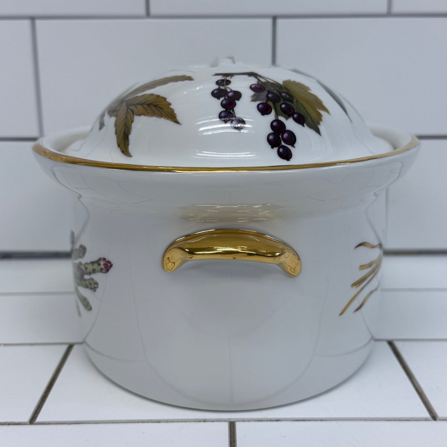 Royal Worcester Evesham Gold Covered Casserole Dish England