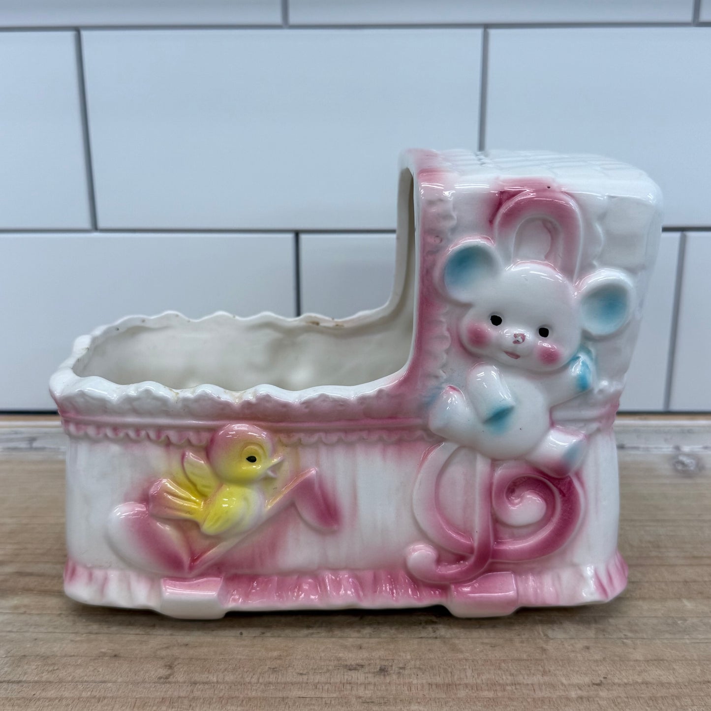 Parma AAI Musical Bassinet Planter Vase Plays Brahms Lullaby