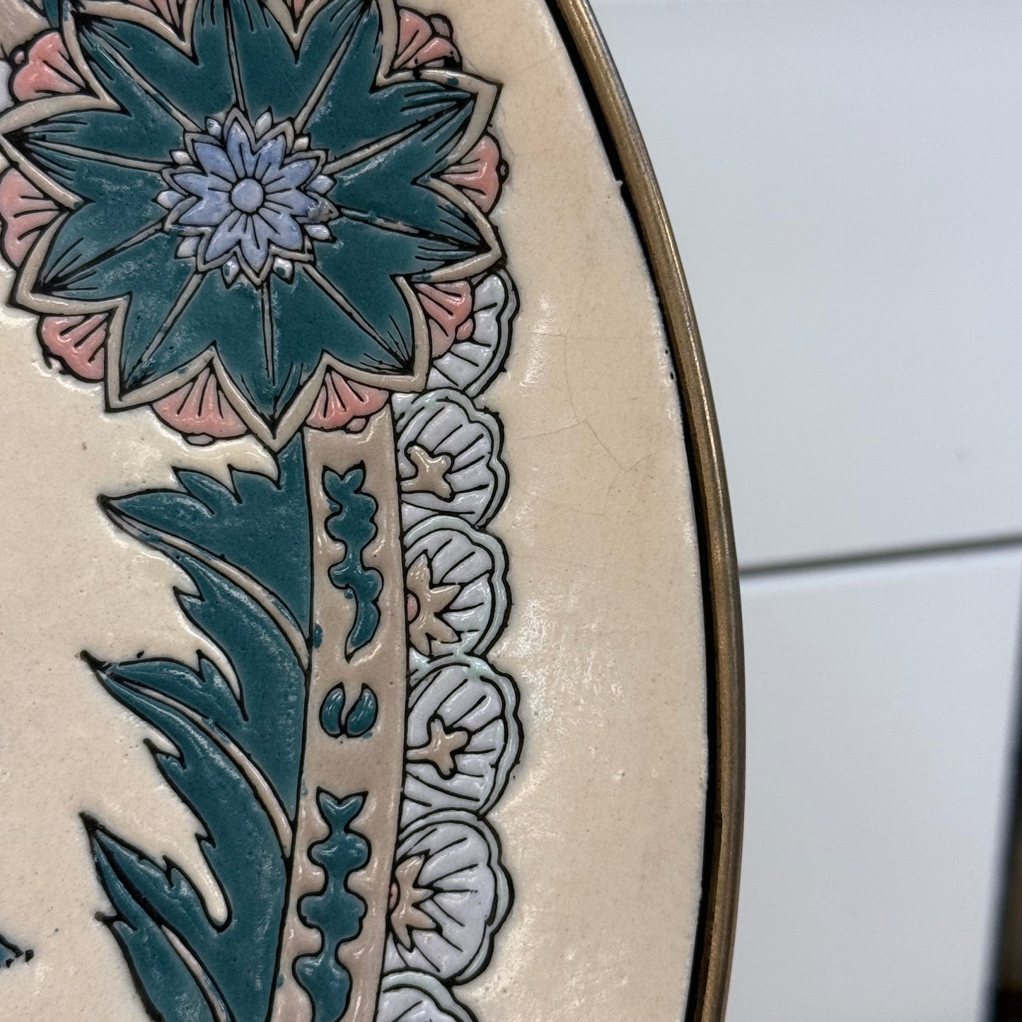 Chinoiserie Embossed Floral Plate Decorative Dish