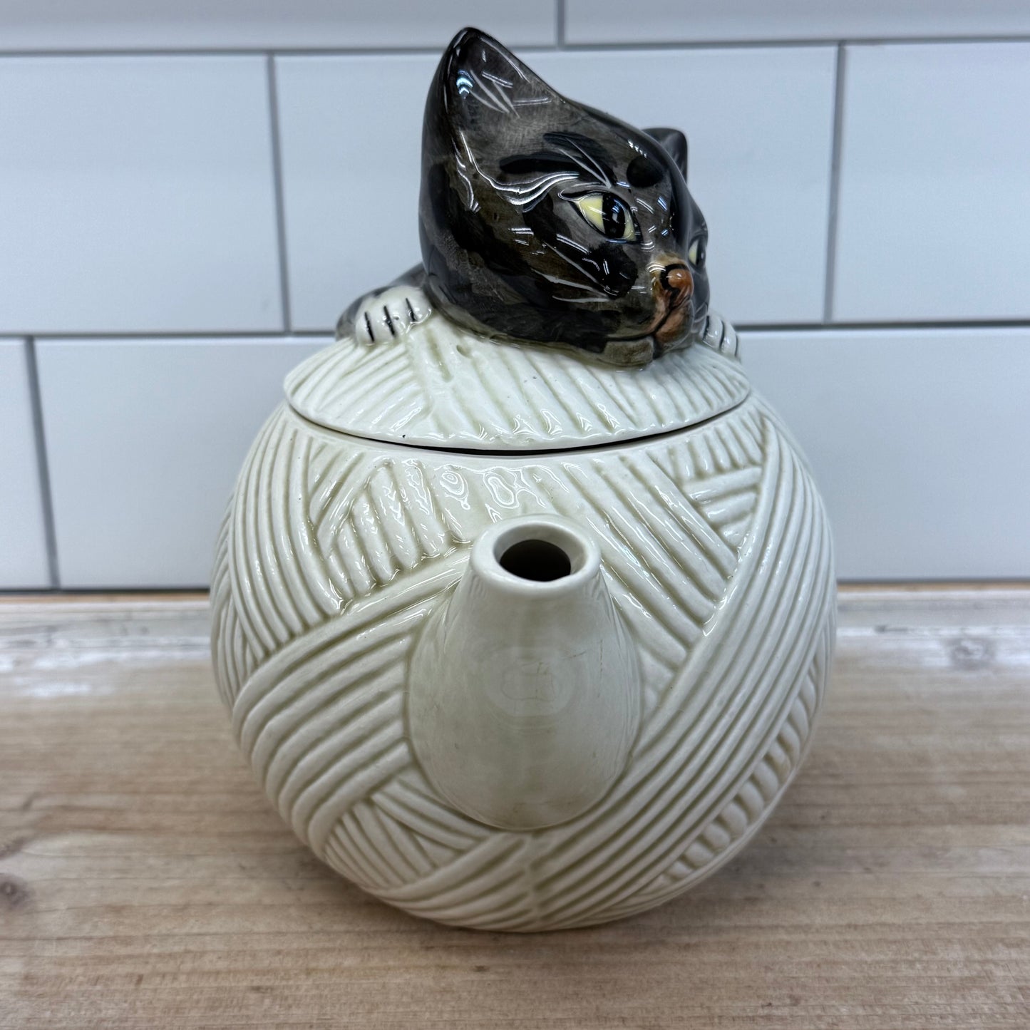 Mann Ceramics Kitten & Yarn Ball Teapot, 1970s