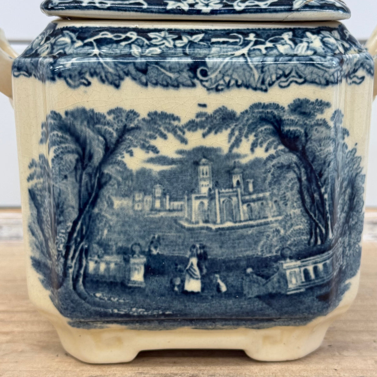 Mason’s Vista Blue Transfer-ware Covered Sugar Bowl