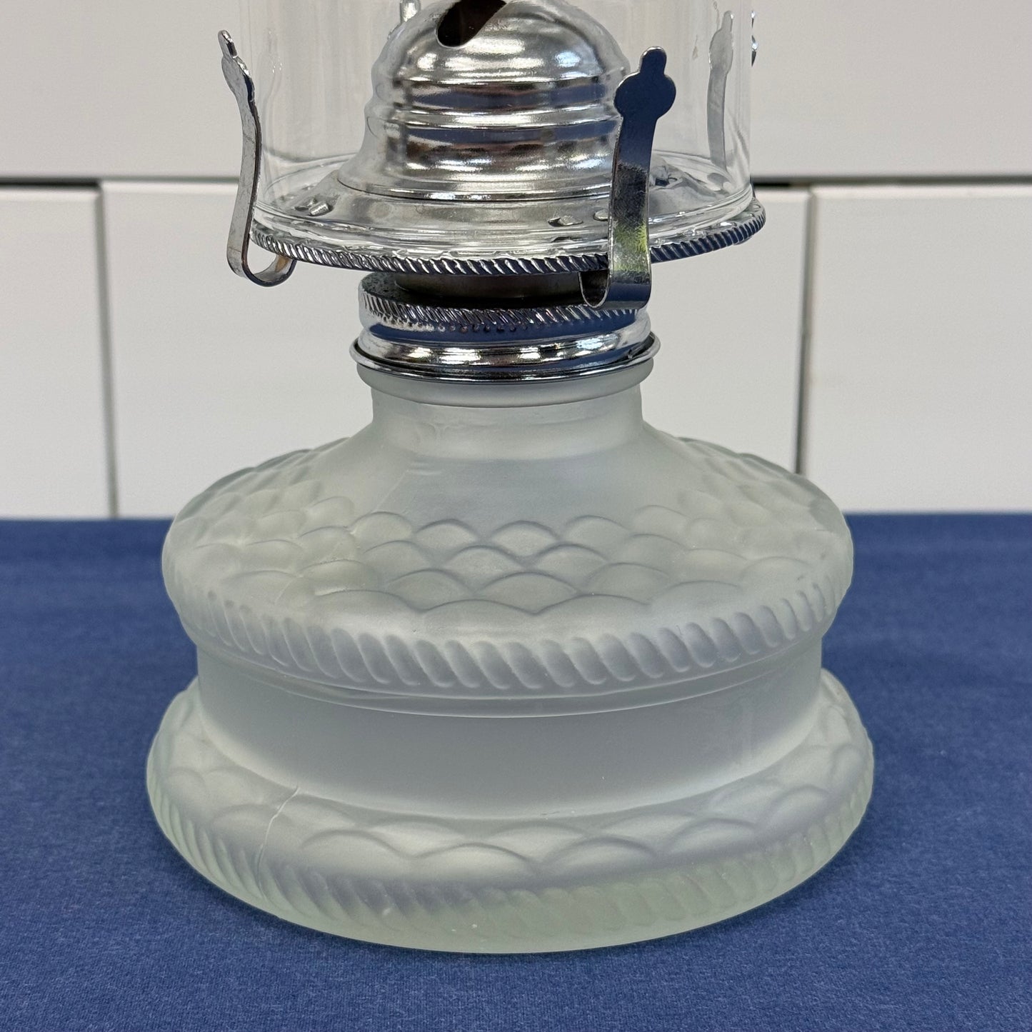 Lamplight Farms Frosted Hurricane Oil Lamp Fish Scale Glass 1980s