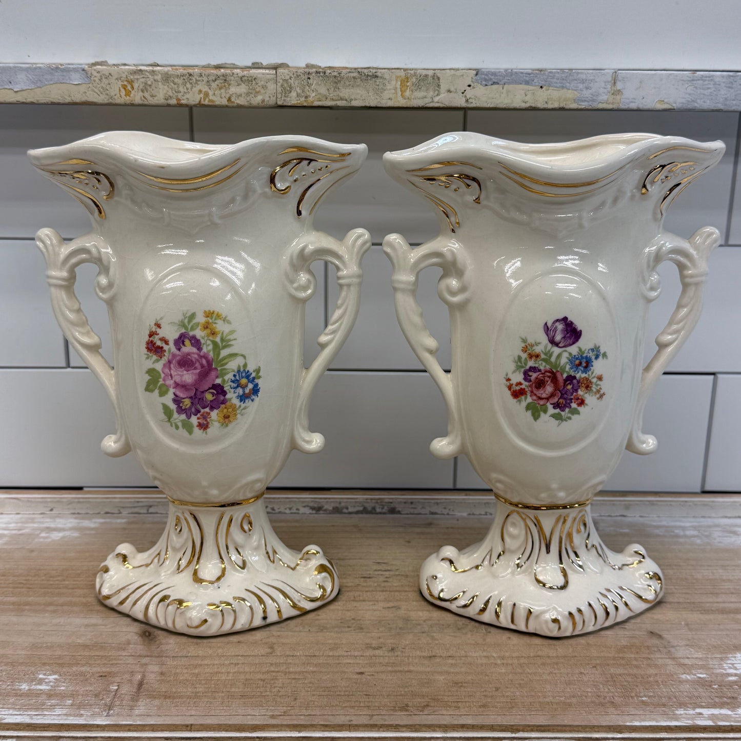 Pauls Gifts Rococo Revival Floral Vases