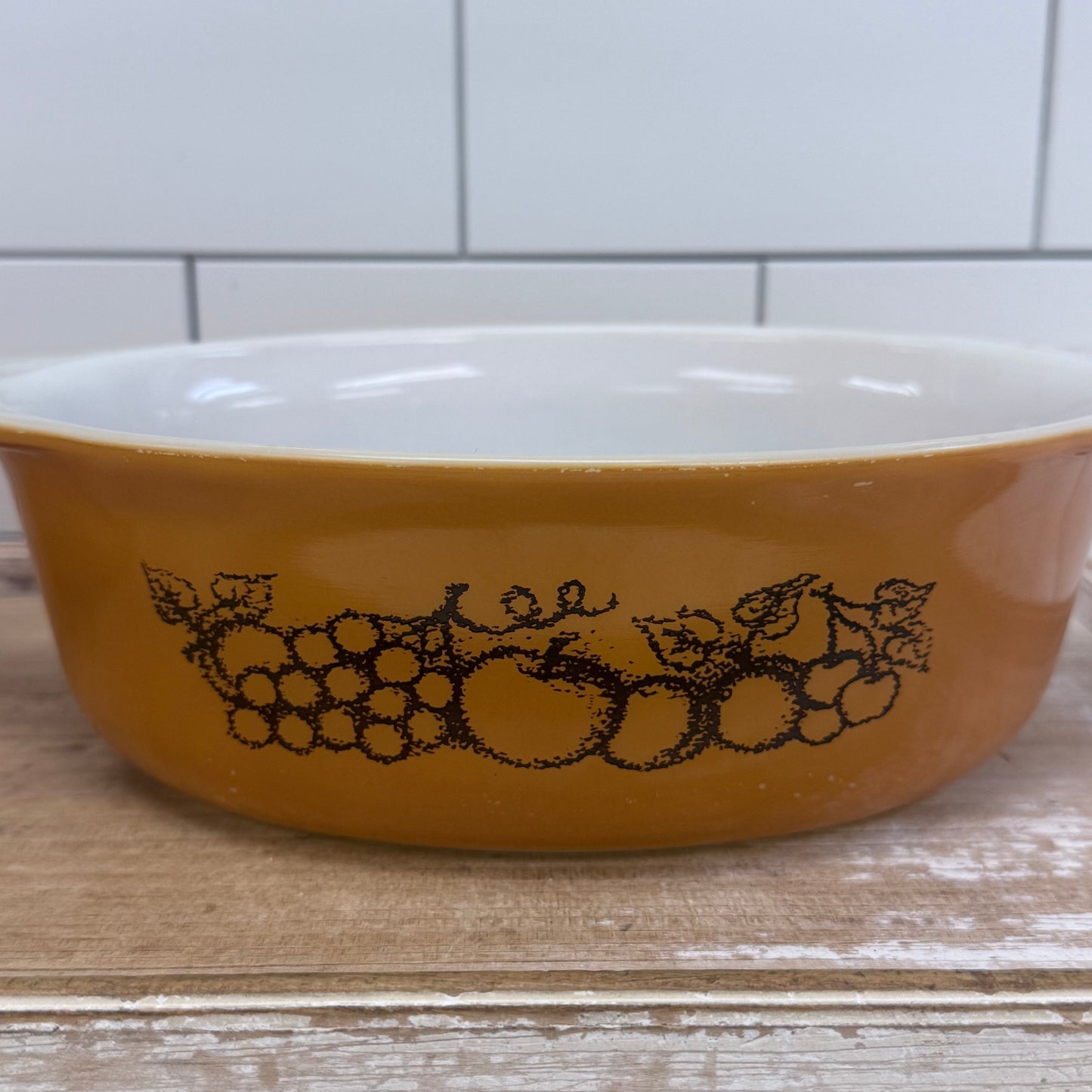 Pyrex Old Orchard Casseroles & Mixing Bowls Lot of 4 Vintage 1970s