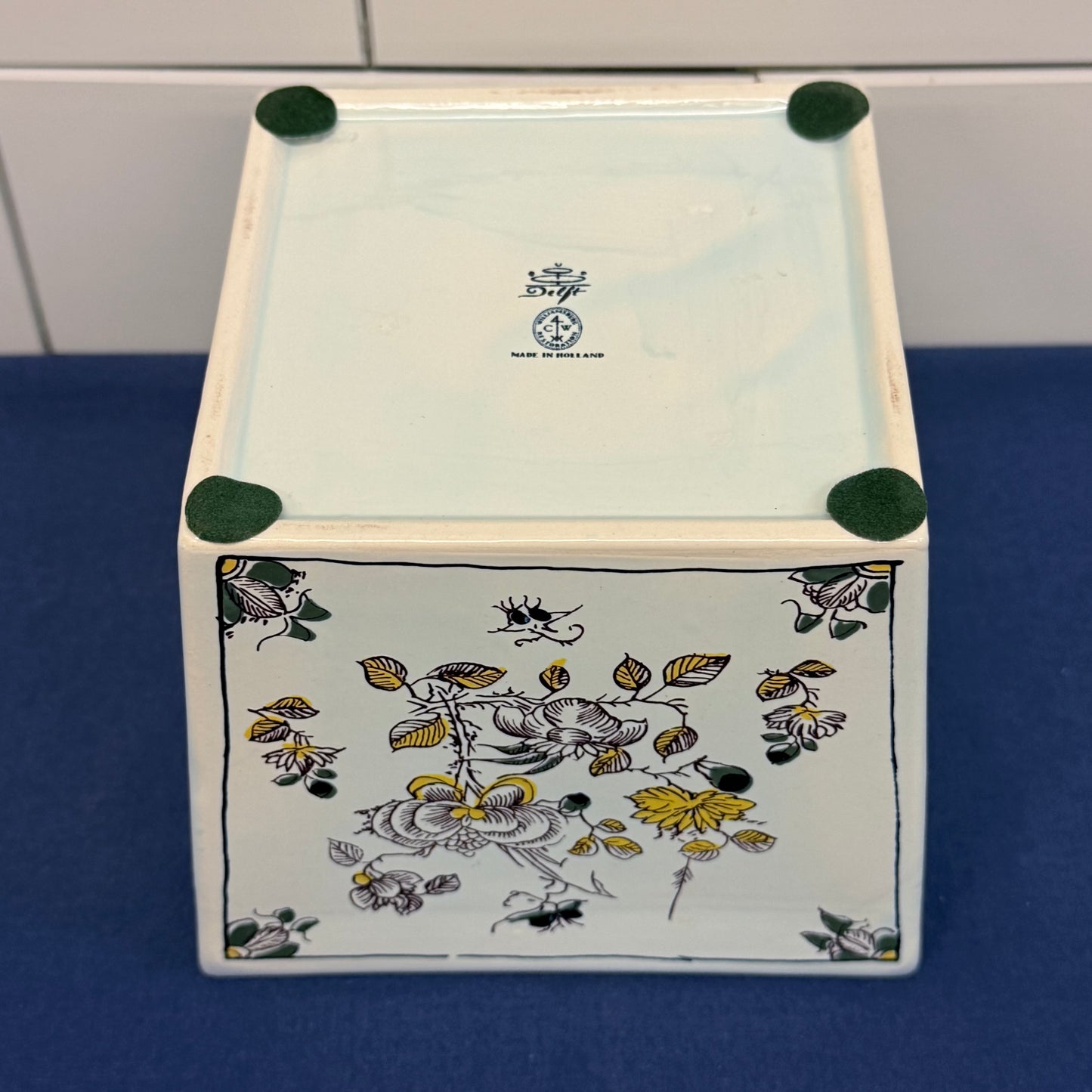 Williamsburg Restoration Delft Flower Frog Vase Ceramic 1969