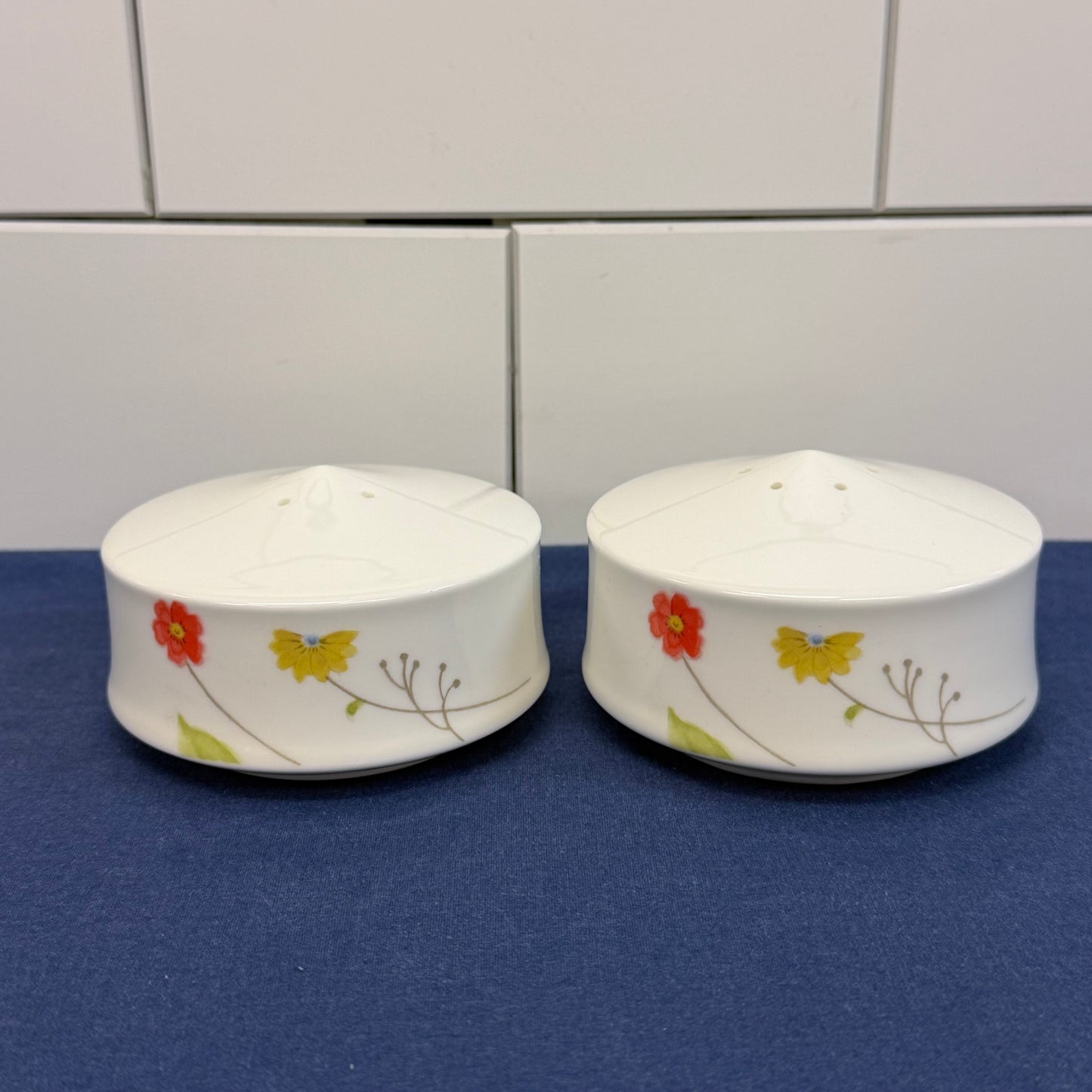 Mikasa Just Flowers Salt Pepper Shakers Bone China Japan 1980s