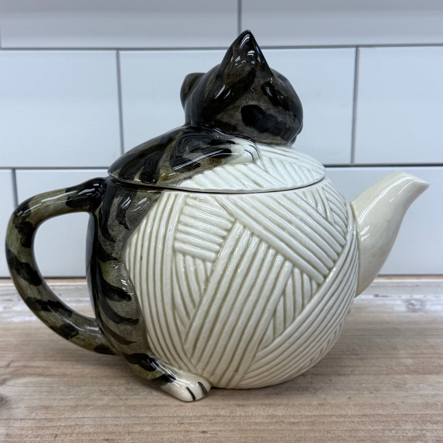 Mann Ceramics Kitten & Yarn Ball Teapot, 1970s
