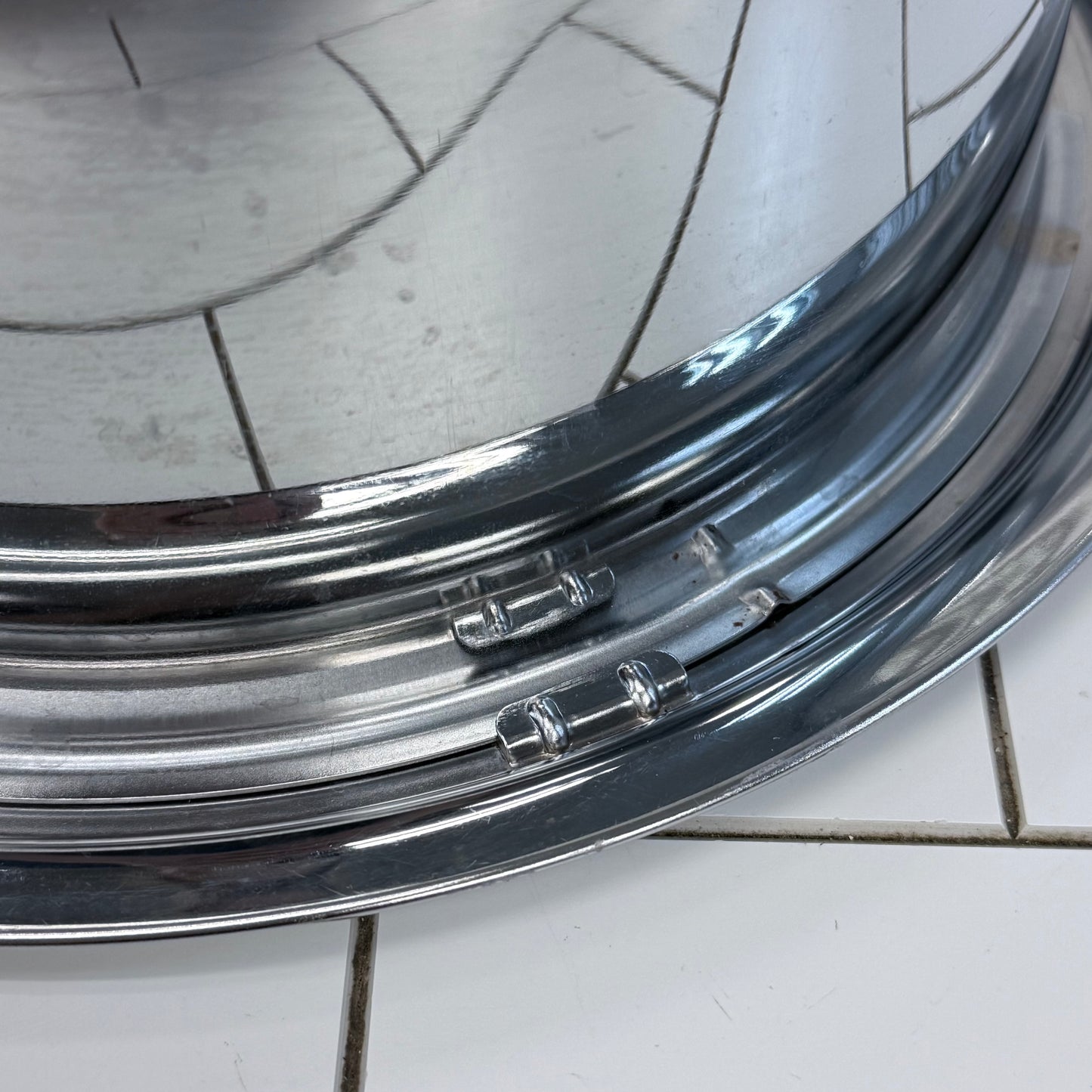 Everedy Chrome Locking Lid Cake Carrier Vintage Metal Dome