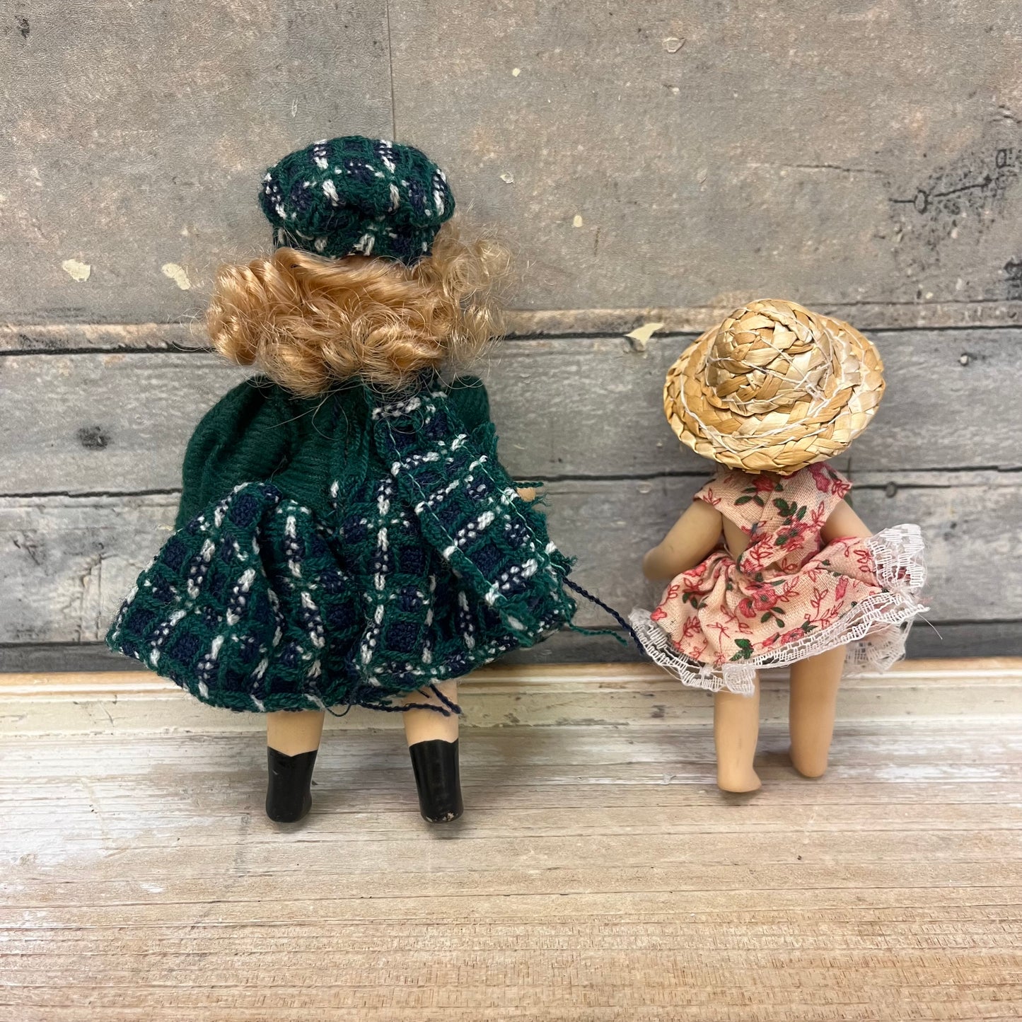 Doll Furniture & Penny Dolls, Lot of 5