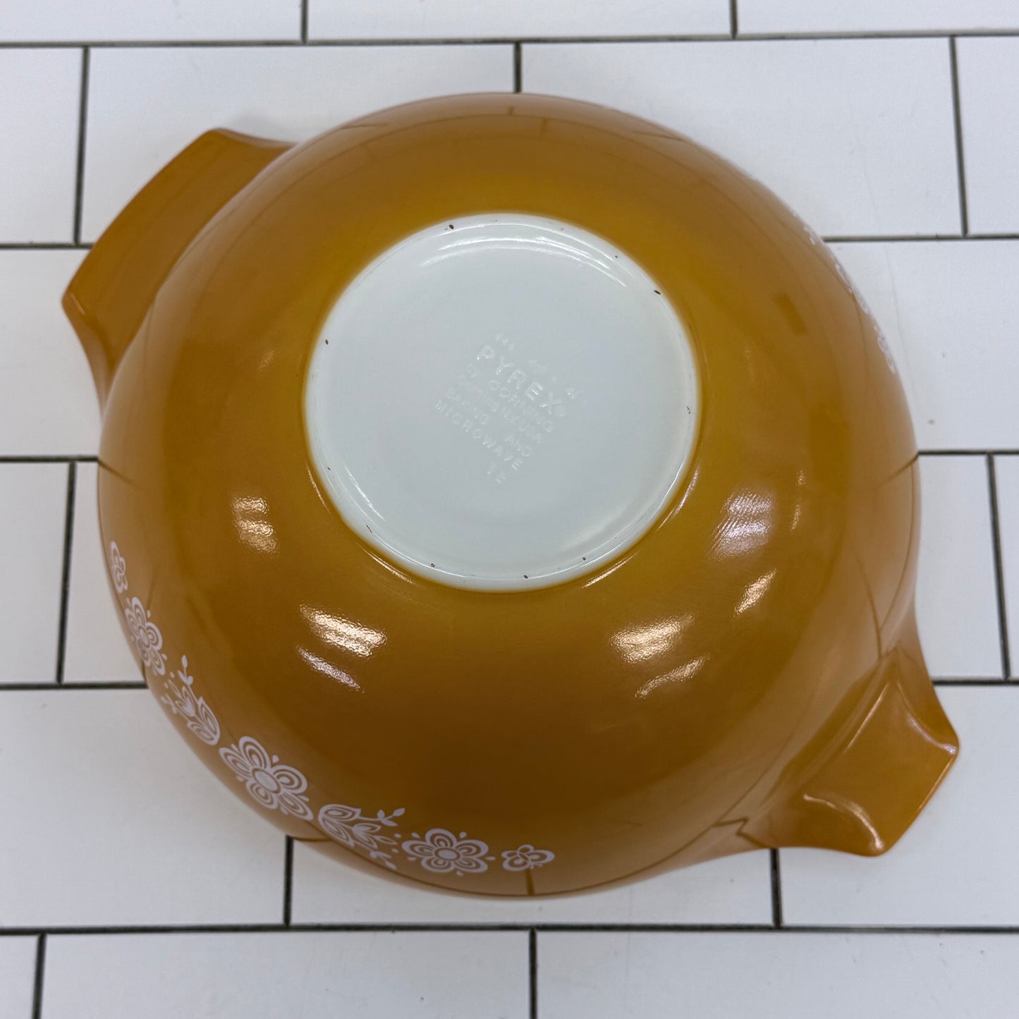 Pyrex Butterfly Gold #444 Cinderella 4 Qt Mixing Bowl 1972 USA