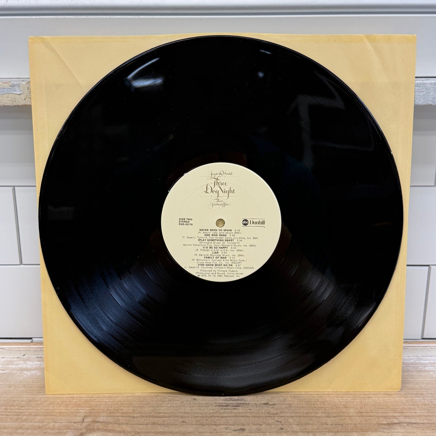 Three Dog Night Joy to the World Their Greatest Hits LP 1974 #DSD-50178