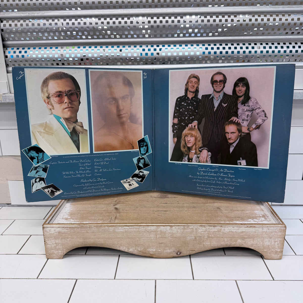 Elton John Captain Fantastic Vinyl Record, 1975 – MCA-2142