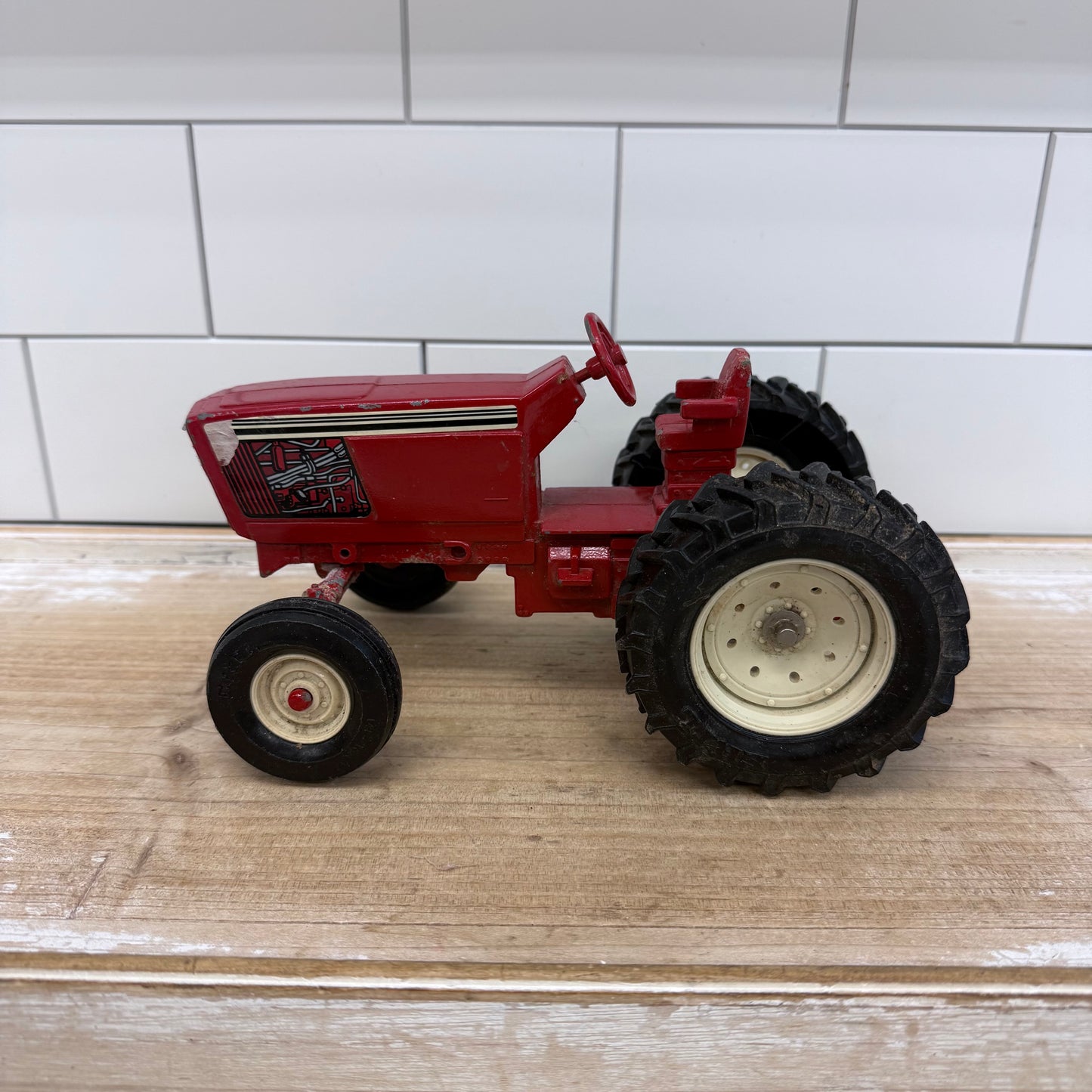 Vintage ERTL International Harvester Tractor Toy