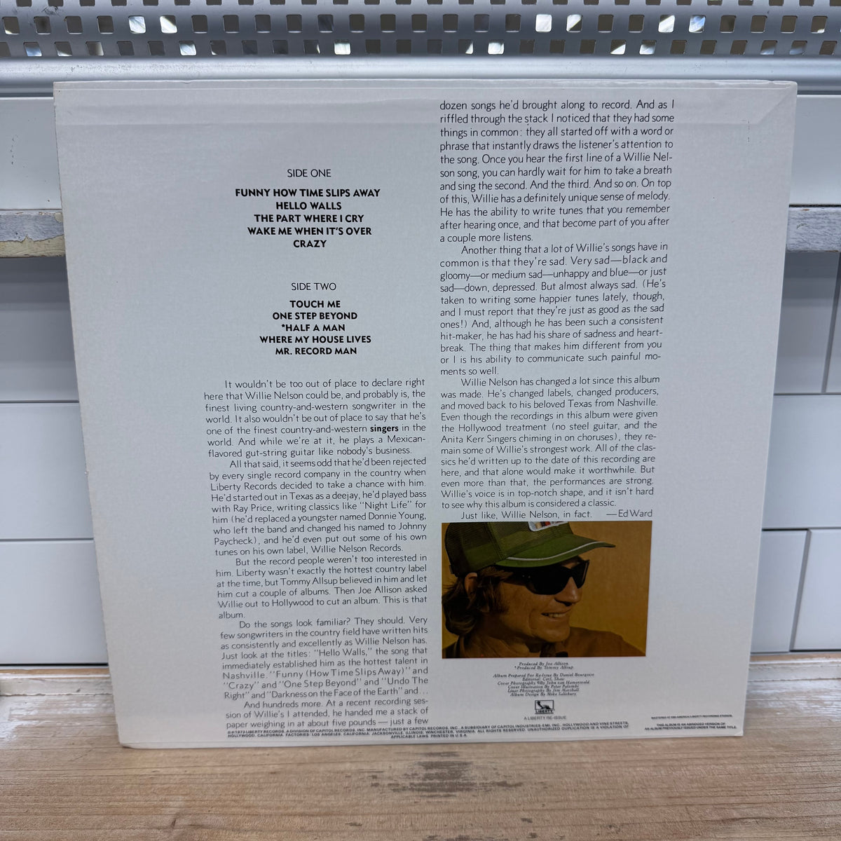 Willie Nelson Best of Vinyl LP 1973 -- LN-10118