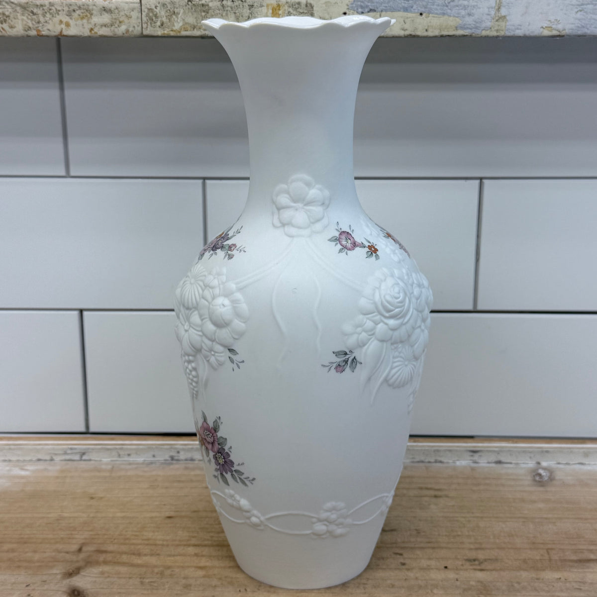 Kaiser Rosalie Floral Relief Porcelain Vase #1352